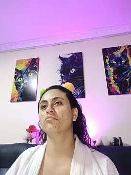 Snapshot of Caroline_Jons chatting on December 16, 11:59 am Caroline Jons online show from December 16, 11:59 am