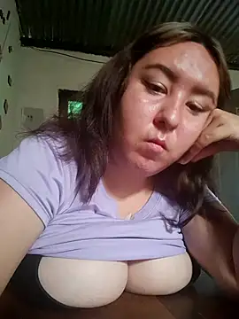 Snapshot of SaraCute_1 chatting on October 28, 2:09 pm SaraCute 1 online show from October 28, 2:09 pm