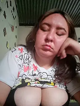 Snapshot of SaraCute_1 chatting on October 31, 2:07 pm SaraCute 1 online show from October 31, 2:07 pm