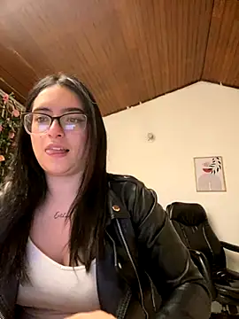 Snapshot of Kloe_Novoa chatting on November 4, 12:48 pm Kloe Novoa online show from November 4, 12:48 pm