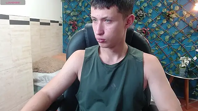 Garuo 18 online show from November 20, 3:07 am