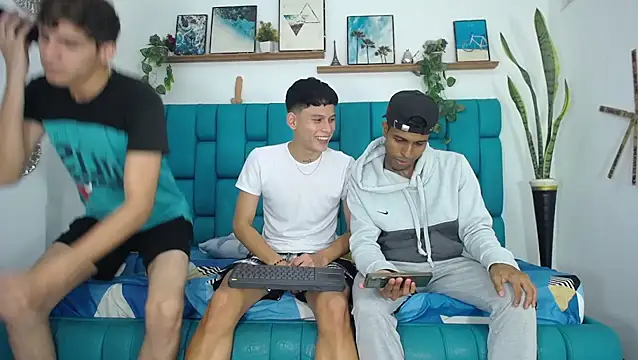 Hot Boys Latinos X online show from November 13, 10:08 pm