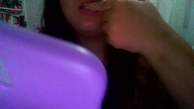 Snapshot of crazzyanne chatting on February 24, 5:05 am crazzyanne online show from February 24, 5:05 am