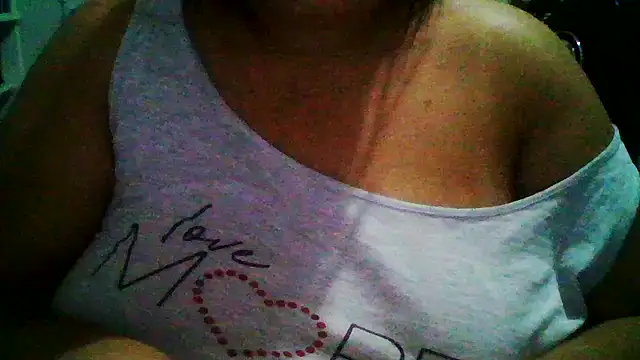 Snapshot of crazzyanne chatting on March 5, 3:35 am crazzyanne online show from March 5, 3:35 am