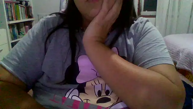 Snapshot of crazzyanne chatting on May 1, 2:16 am crazzyanne online show from May 1, 2:16 am