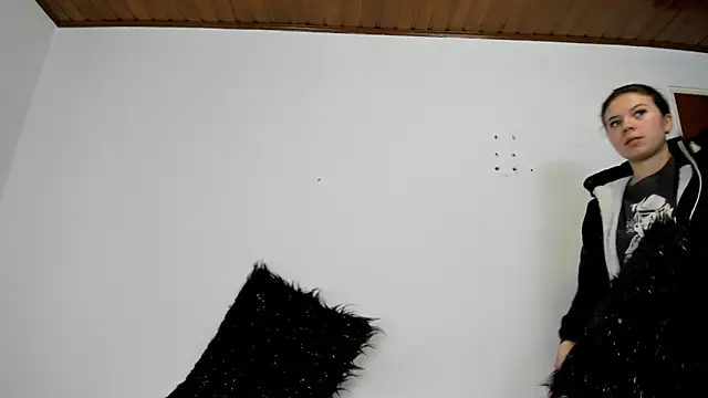 Vanessa Martinz online show from November 7, 11:54 am