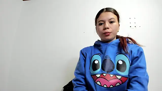 Vanessa Martinz online show from November 9, 12:25 pm