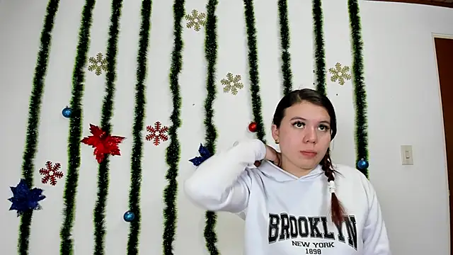 Vanessa Martinz online show from November 19, 12:05 pm