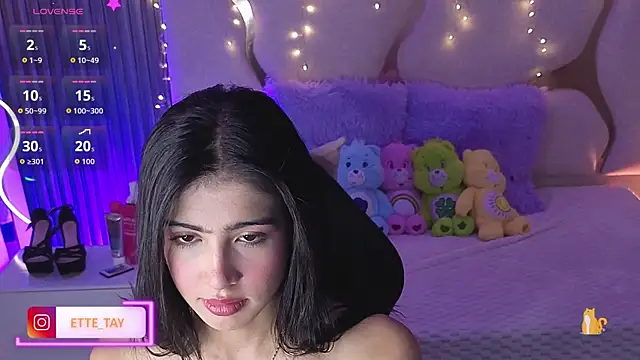 MAIILY TAY online show from January 10, 11:45 am