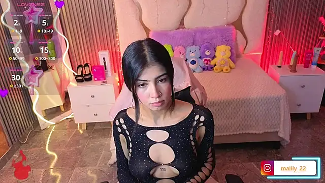 MAIILY TAY online show from March 16, 12:20 pm