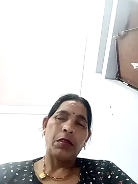 Indiangueen online show from November 15, 3:52 pm