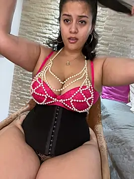 Snapshot of amellita-33 chatting on March 7, 5:26 am amellita-33 online show from March 7, 5:26 am