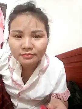 Snapshot of Beny_x chatting on November 25, 12:43 am Beny x online show from November 25, 12:43 am