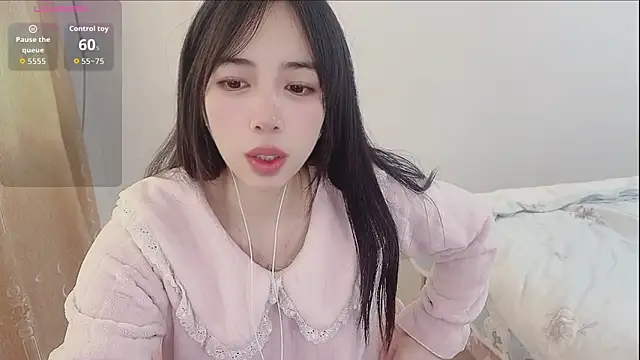 by-Hannah online show from November 5, 2:11 am