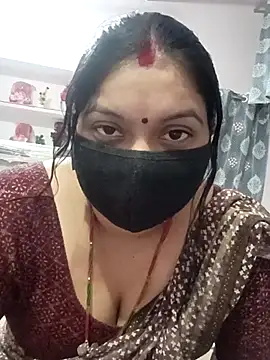 Snapshot of Best_couple2001 chatting on November 21, 6:34 am Best couple2001 online show from November 21, 6:34 am