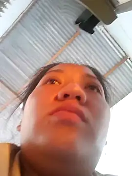 Snapshot of Birlin_mai chatting on November 4, 3:27 am Birlin mai online show from November 4, 3:27 am