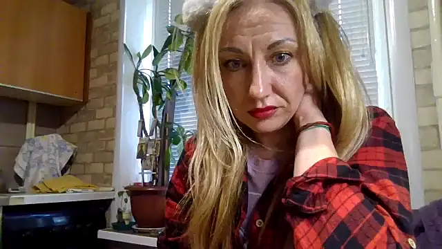 Snapshot of LilaniLoverx chatting on November 3, 1:34 pm LilaniLoverx online show from November 3, 1:34 pm