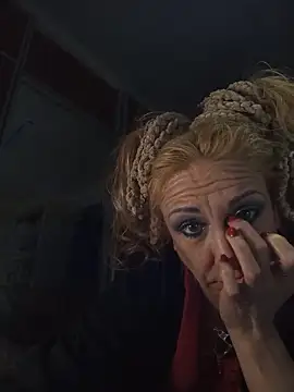 Snapshot of LilaniLoverx chatting on February 7, 11:30 pm LilaniLoverx online show from February 7, 11:30 pm