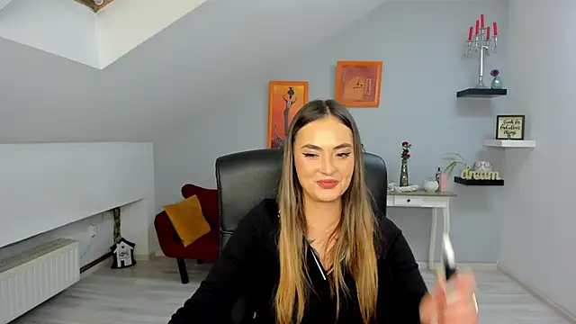 SerenLys online show from November 4, 8:19 pm