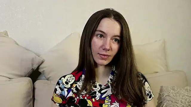 Snapshot of Petalwren chatting on November 10, 11:09 am Petalwren online show from November 10, 11:09 am