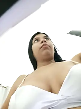 Snapshot of Angeeelina@xh chatting on December 14, 5:46 am Angeeelinaxh online show from December 14, 5:46 am