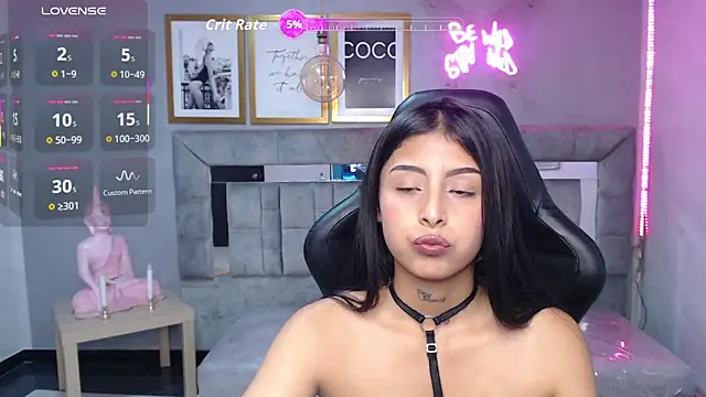 Cute Martina v online show from October 27, 8:13 pm