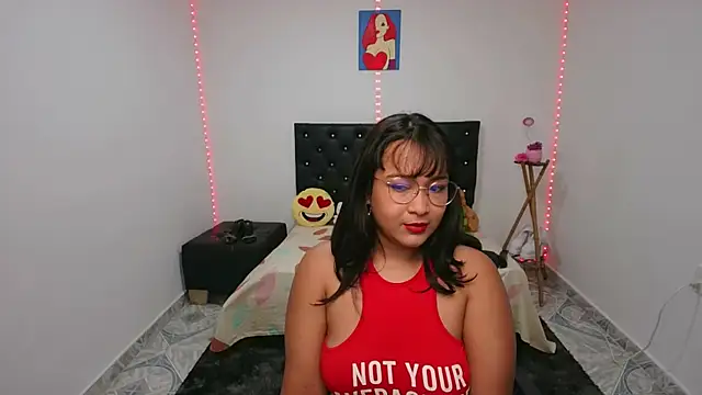 Snapshot of Nena_x69 chatting on October 27, 11:47 am Nena x69 online show from October 27, 11:47 am