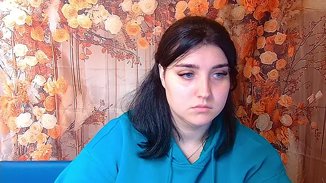 ScarletCargo online show from November 9, 5:44 pm