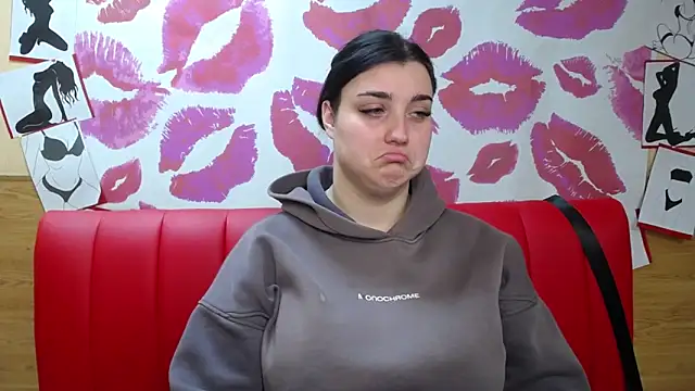 ScarletCargo online show from November 18, 6:07 am