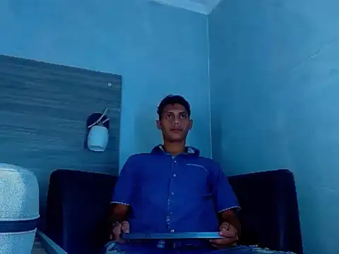 wiltom  online show from November 18, 3:34 am