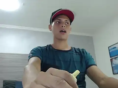 wiltom  online show from December 14, 6:23 pm