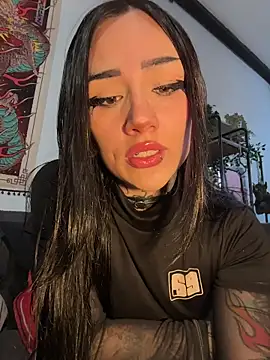 Snapshot of NinaHex chatting on November 21, 1:43 pm NinaHex online show from November 21, 1:43 pm