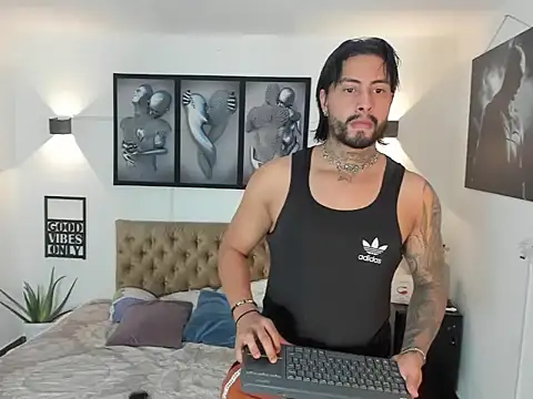 Snapshot of christopher_palmerjs chatting on November 6, 5:58 pm christopher palmerjs online show from November 6, 5:58 pm