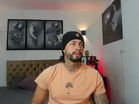 Snapshot of christopher_palmerjs chatting on November 22, 1:26 am christopher palmerjs online show from November 22, 1:26 am