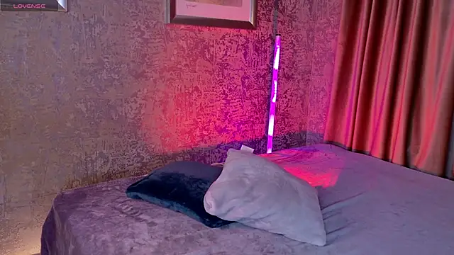 VivieSunn online show from May 20, 3:18 pm