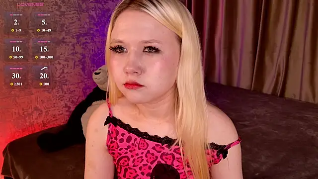 VivieSunn online show from June 13, 3:43 pm