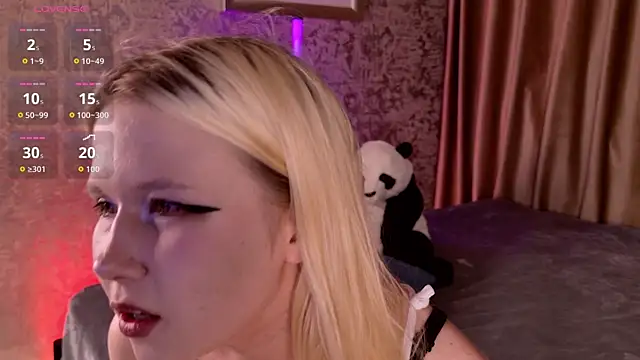 VivieSunn online show from June 21, 3:47 pm