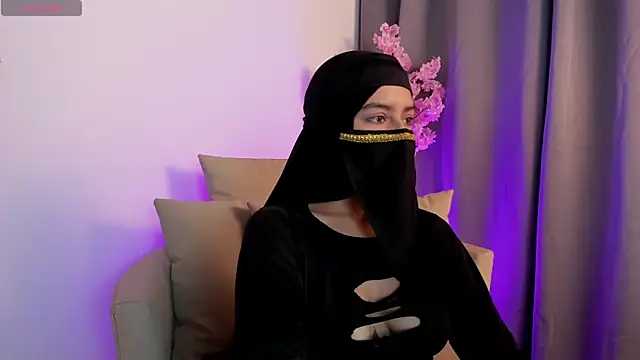 Snapshot of shaima__ chatting on April 1, 10:51 pm shaima online show from April 1, 10:51 pm