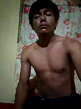 Snapshot of GuzzMiranda18 chatting on November 13, 10:47 am GuzzMiranda18 online show from November 13, 10:47 am