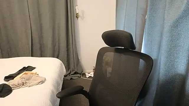 Snapshot of john_clarisa chatting on January 17, 4:17 am john clarisa online show from January 17, 4:17 am