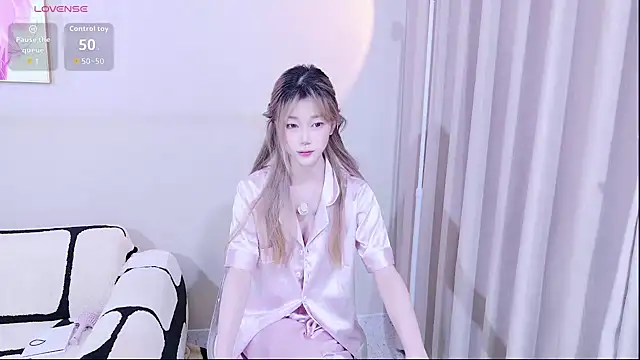 Snapshot of xiaoxi---n chatting on November 12, 9:42 am xiaoxi---n online show from November 12, 9:42 am