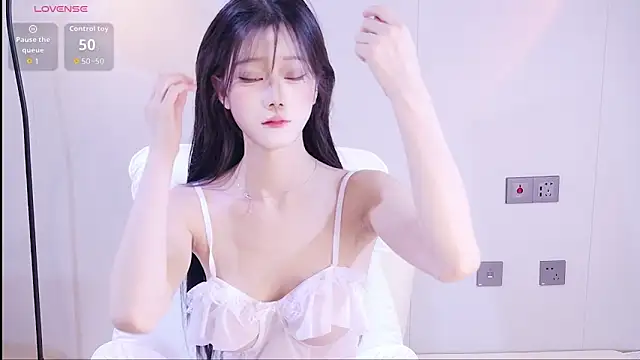 Snapshot of xiaoxi---n chatting on June 1, 5:31 am xiaoxi---n online show from June 1, 5:31 am