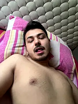 Snapshot of madarato20 chatting on December 19, 2:24 pm madarato20 online show from December 19, 2:24 pm