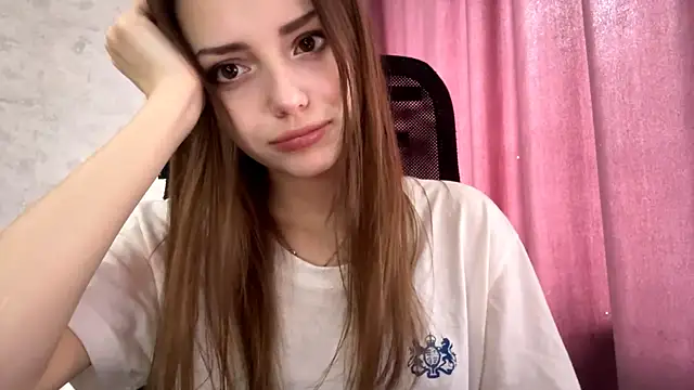 Snapshot of AliceStacy chatting on October 26, 9:48 am AliceStacy online show from October 26, 9:48 am