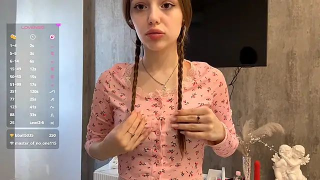 AliceStacy online show from March 15, 8:09 am