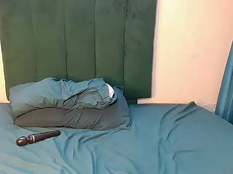 Lisa-001 online show from October 31, 6:25 am