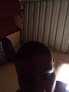 Snapshot of younggblackkCOCK19 chatting on October 30, 9:33 am younggblackkCOCK19 online show from October 30, 9:33 am