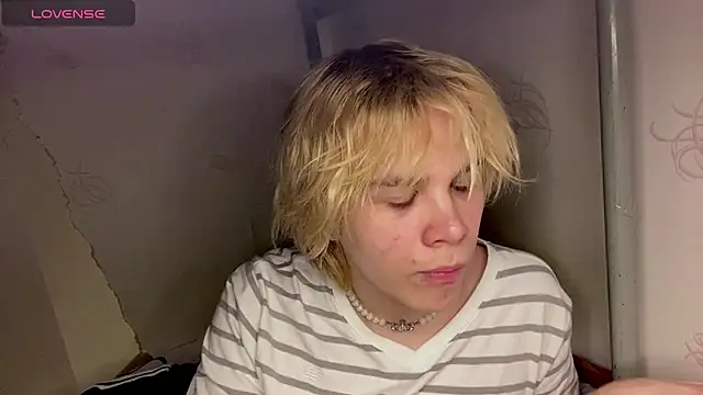 Snapshot of nikolasbucks chatting on February 16, 8:49 pm nikolasbucks online show from February 16, 8:49 pm