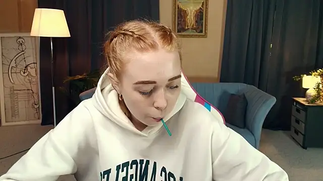 Snapshot of AddieOsler chatting on November 23, 9:25 pm AddieOsler online show from November 23, 9:25 pm