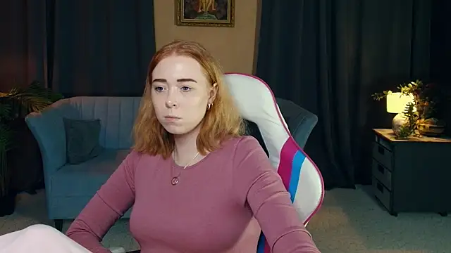 Snapshot of AddieOsler chatting on November 30, 8:24 pm AddieOsler online show from November 30, 8:24 pm